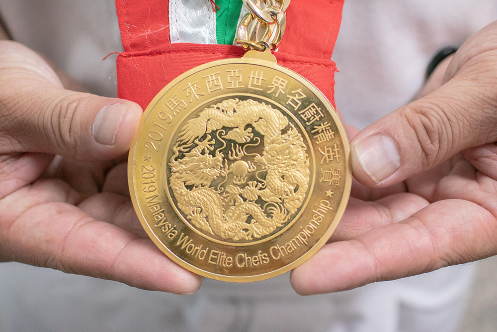 2019 Malaysia World Elite Chefs Championshipのトロフィー