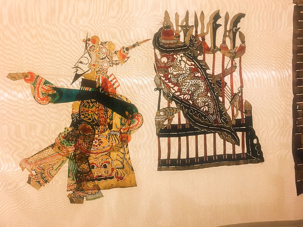 軍人の皮影戲