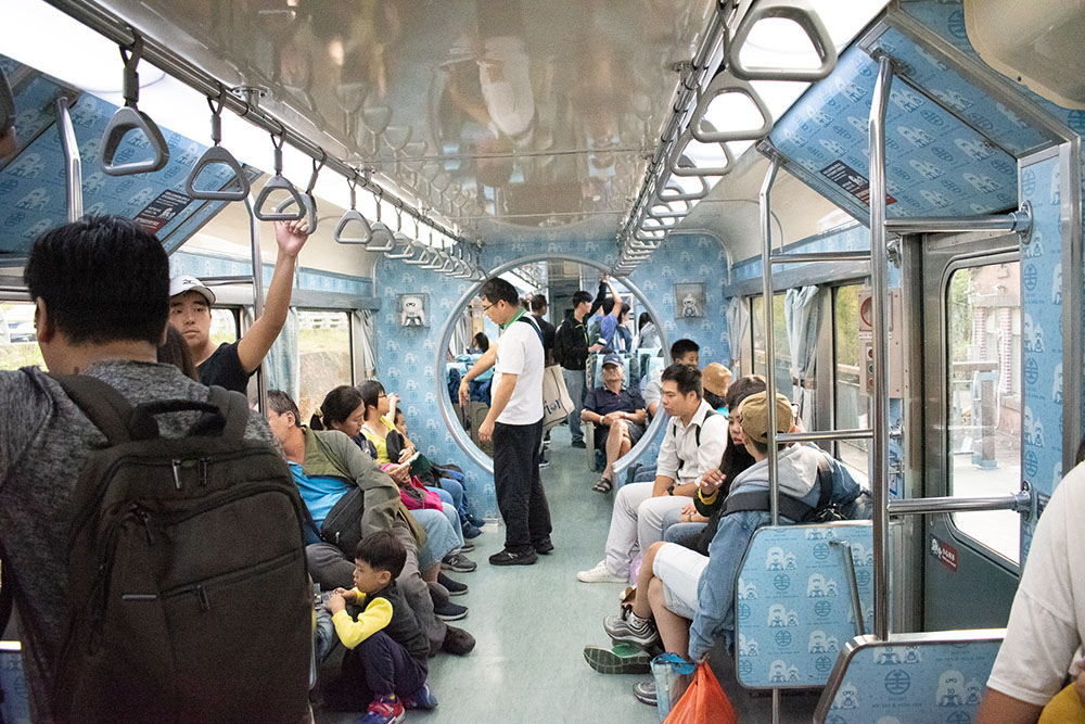 進化1001號の車内の様子