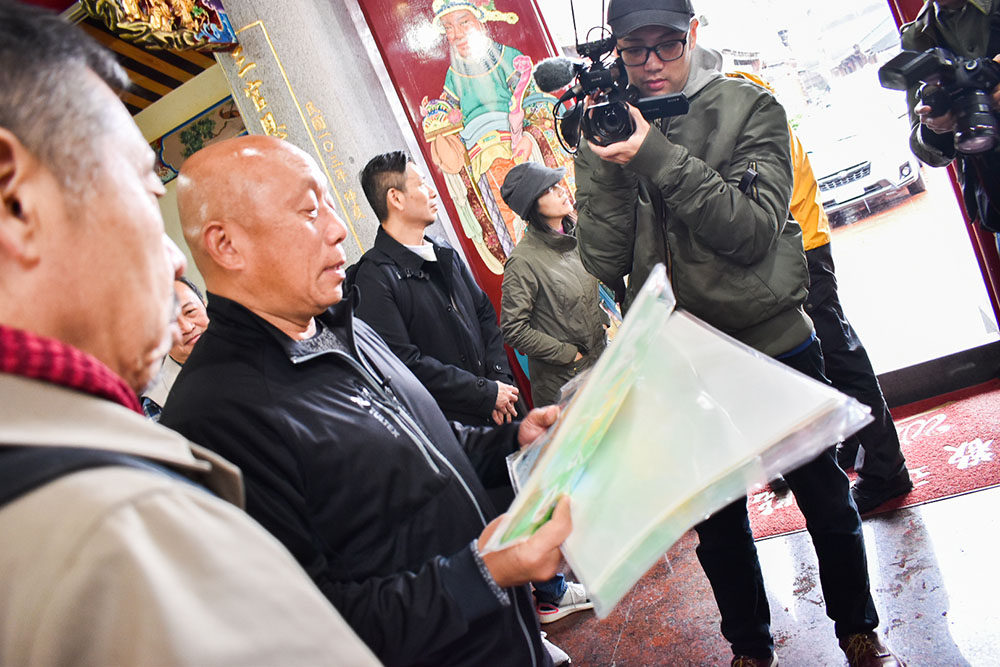 林舜龍自ら作品の概要を説明